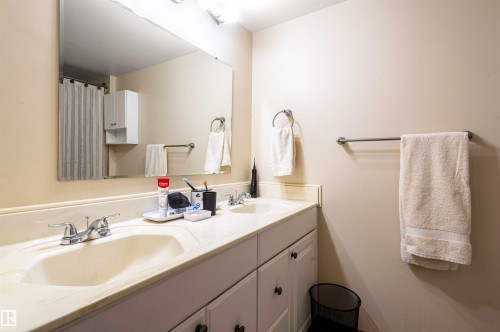 #130 95 Mckenney Av, St. Albert, AB - Indoor Photo Showing Bathroom