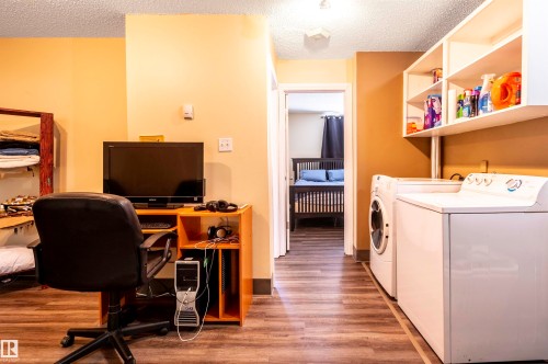 #130 95 Mckenney Av, St. Albert, AB - Indoor Photo Showing Laundry Room