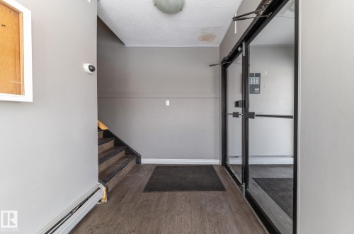 #130 95 Mckenney Av, St. Albert, AB - Indoor Photo Showing Other Room
