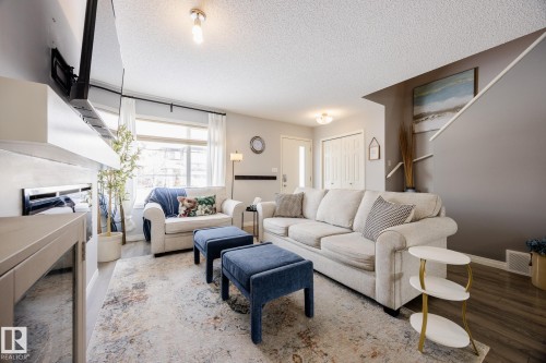 3841 Powell Wynd Sw, Edmonton, AB - Indoor Photo Showing Living Room