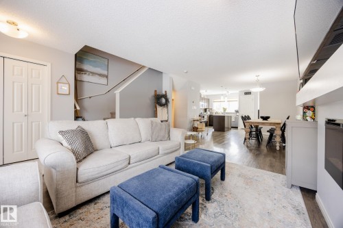 3841 Powell Wynd Sw, Edmonton, AB - Indoor Photo Showing Living Room