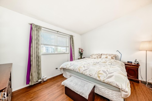 28 9520 174 Street, Edmonton, AB - Indoor Photo Showing Bedroom