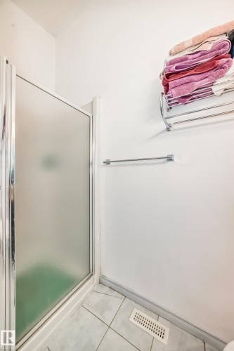 28 9520 174 Street, Edmonton, AB - Indoor