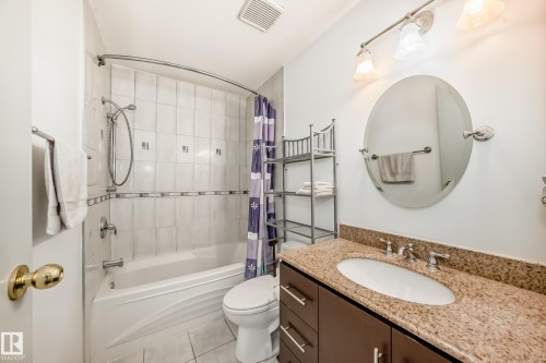 28 9520 174 Street, Edmonton, AB - Indoor Photo Showing Bathroom