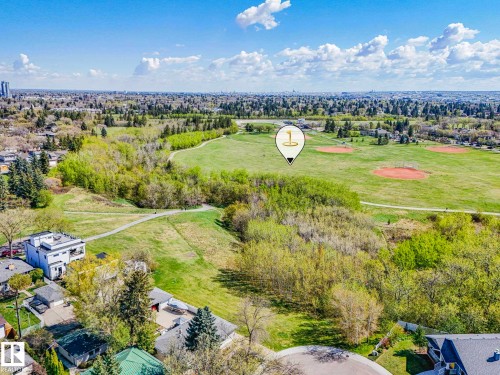 9635 64 Avenue, Edmonton, AB 
