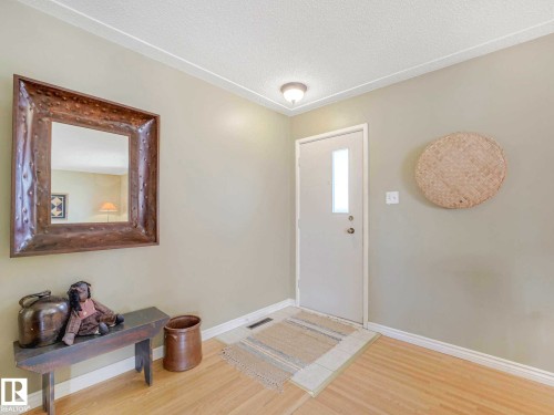 9635 64 Avenue, Edmonton, AB 