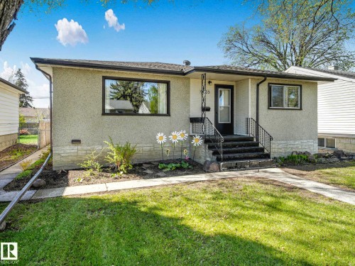 9635 64 Avenue, Edmonton, AB 