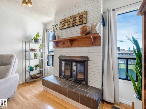 9635 64 Avenue, Edmonton, AB 