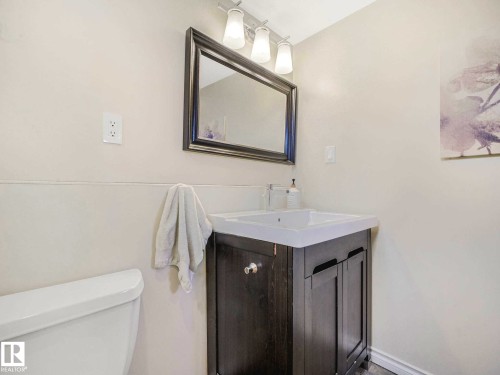 9635 64 Avenue, Edmonton, AB 