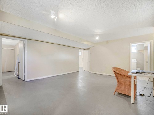 9635 64 Avenue, Edmonton, AB 