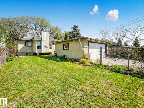 9635 64 Avenue, Edmonton, AB 