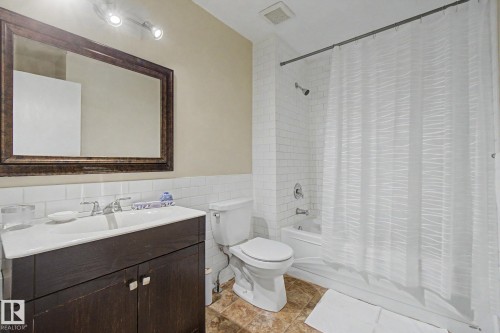 20D Callingwood Crest, Edmonton, AB - Indoor Photo Showing Bathroom