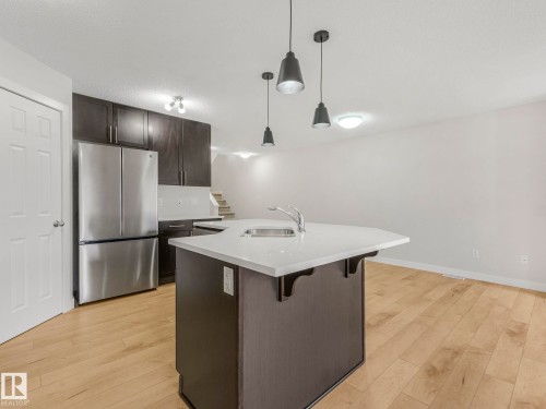 7327 24 Avenue, Edmonton, AB - Indoor Photo Showing Kitchen
