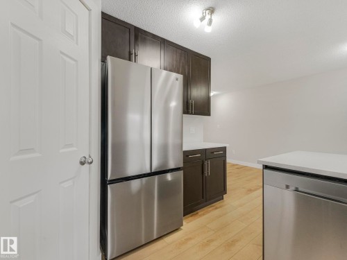 7327 24 Avenue, Edmonton, AB - Indoor Photo Showing Kitchen