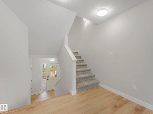 7327 24 Avenue, Edmonton, AB - Indoor Photo Showing Other Room