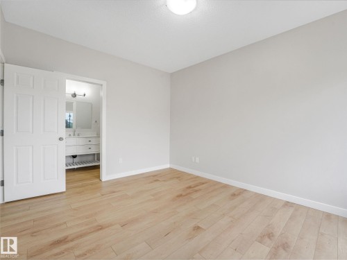 7327 24 Avenue, Edmonton, AB - Indoor Photo Showing Other Room