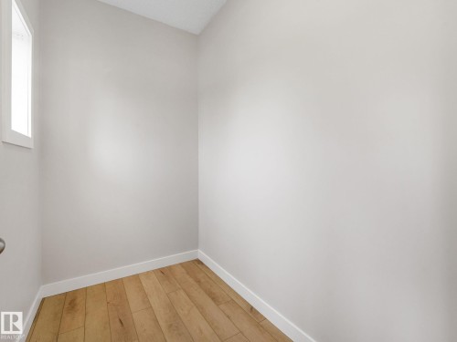 7327 24 Avenue, Edmonton, AB - Indoor Photo Showing Other Room