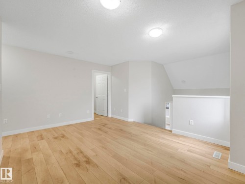 7327 24 Avenue, Edmonton, AB - Indoor Photo Showing Other Room