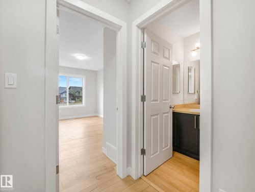 7327 24 Avenue, Edmonton, AB - Indoor Photo Showing Other Room