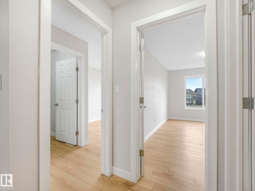 7327 24 Avenue, Edmonton, AB - Indoor Photo Showing Other Room