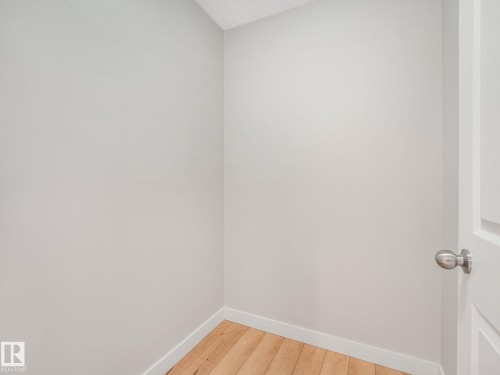 7327 24 Avenue, Edmonton, AB - Indoor Photo Showing Other Room