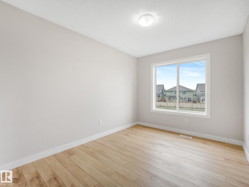 7327 24 Avenue, Edmonton, AB - Indoor Photo Showing Other Room