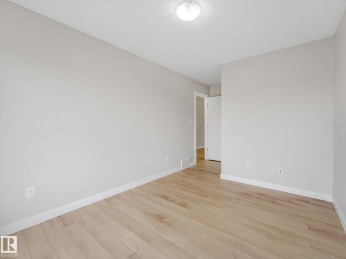 7327 24 Avenue, Edmonton, AB - Indoor Photo Showing Other Room