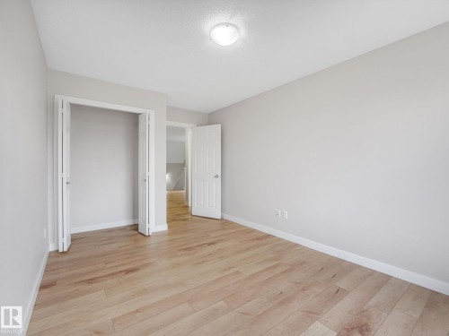 7327 24 Avenue, Edmonton, AB - Indoor Photo Showing Other Room