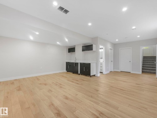 7327 24 Avenue, Edmonton, AB - Indoor