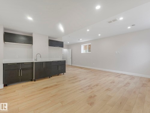 7327 24 Avenue, Edmonton, AB - Indoor