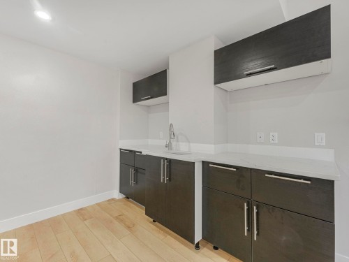7327 24 Avenue, Edmonton, AB - Indoor
