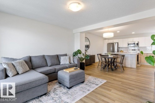 4 Jensen Gate, St. Albert, AB - Indoor Photo Showing Living Room