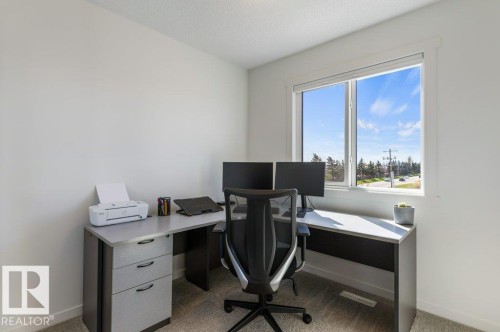 4 Jensen Gate, St. Albert, AB - Indoor Photo Showing Office