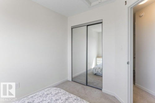 4 Jensen Gate, St. Albert, AB - Indoor Photo Showing Bedroom