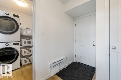 4 Jensen Gate, St. Albert, AB - Indoor Photo Showing Laundry Room