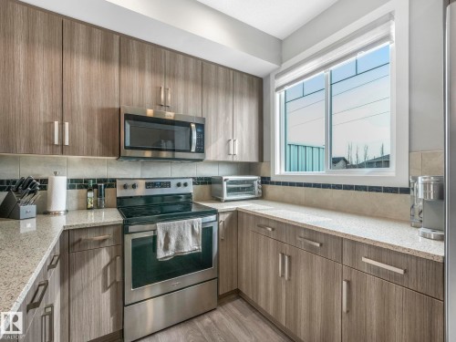 23 13139 205 Street, Edmonton, AB - Indoor Photo Showing Kitchen