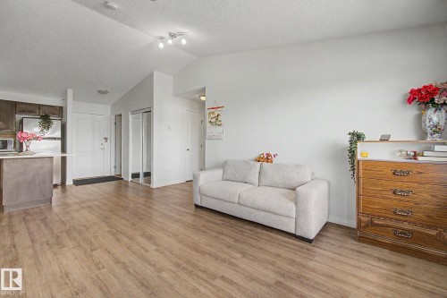 1401 9363 Simpson Drive, Edmonton, AB - Indoor