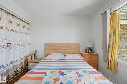 1401 9363 Simpson Drive, Edmonton, AB - Indoor Photo Showing Bedroom