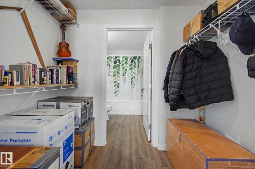 1401 9363 Simpson Drive, Edmonton, AB - Indoor
