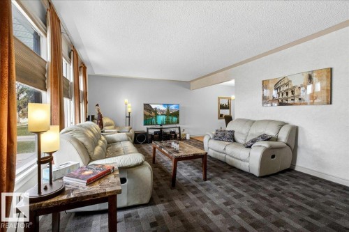 13015 115 Street, Edmonton, AB - Indoor Photo Showing Living Room