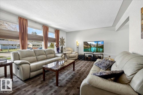 13015 115 Street, Edmonton, AB - Indoor Photo Showing Living Room