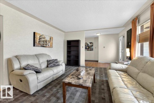 13015 115 Street, Edmonton, AB - Indoor Photo Showing Living Room