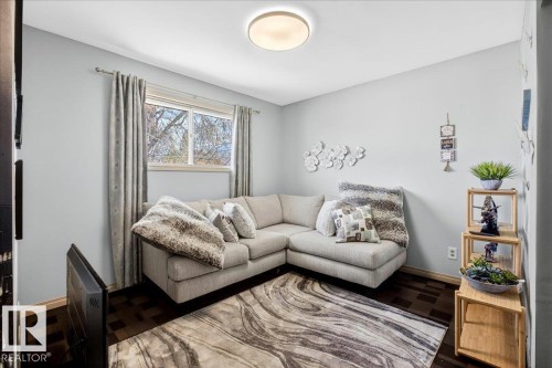 13015 115 Street, Edmonton, AB - Indoor Photo Showing Living Room