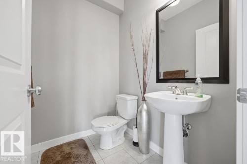 5 Krahn Court, Leduc, AB - Indoor Photo Showing Bathroom