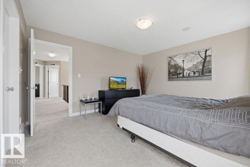 5 Krahn Court, Leduc, AB - Indoor Photo Showing Bedroom