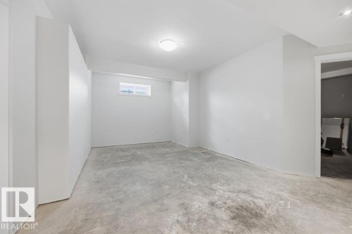 5 Krahn Court, Leduc, AB - Indoor Photo Showing Other Room