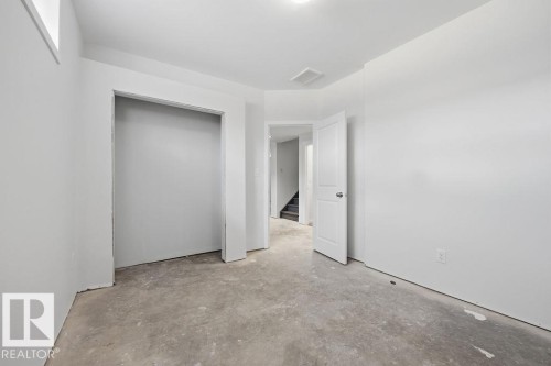 5 Krahn Court, Leduc, AB - Indoor Photo Showing Other Room
