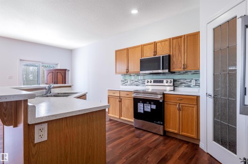 22 Stony Creek, Stony Plain, AB - Indoor Photo Showing Kitchen