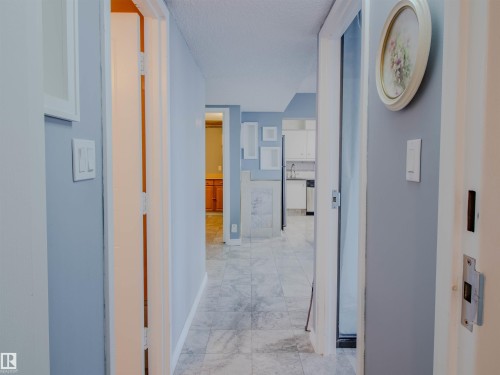 202 8340 Jasper Avenue, Edmonton, AB - Indoor Photo Showing Other Room