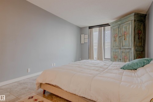 202 8340 Jasper Avenue, Edmonton, AB - Indoor Photo Showing Other Room